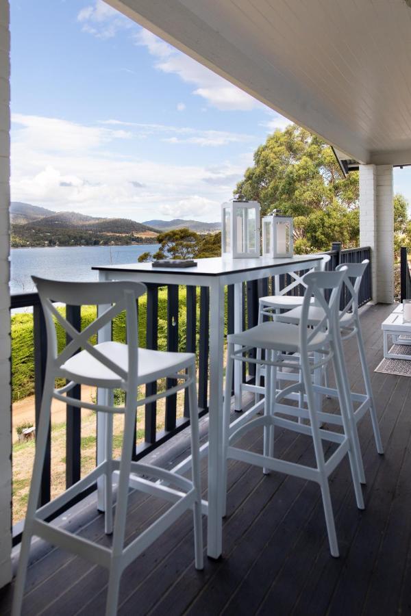 Woodland Bay Retreat-Hot Tub,Sauna And Bayview Hamptons Retreat Lymington 外观 照片