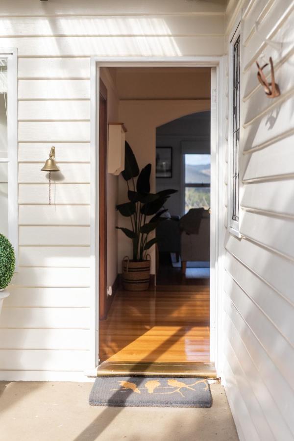 Woodland Bay Retreat-Hot Tub,Sauna And Bayview Hamptons Retreat Lymington 外观 照片