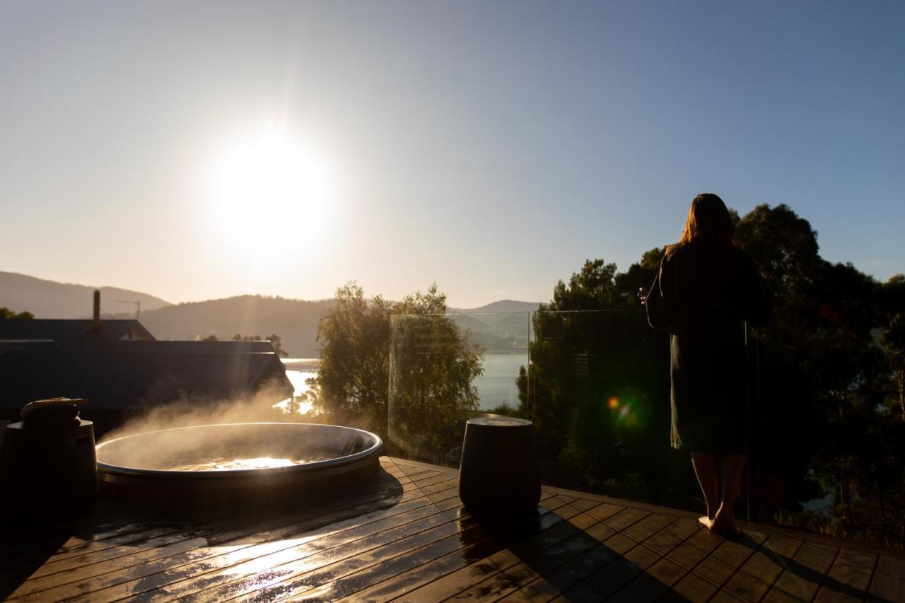 Woodland Bay Retreat-Hot Tub,Sauna And Bayview Hamptons Retreat Lymington 外观 照片