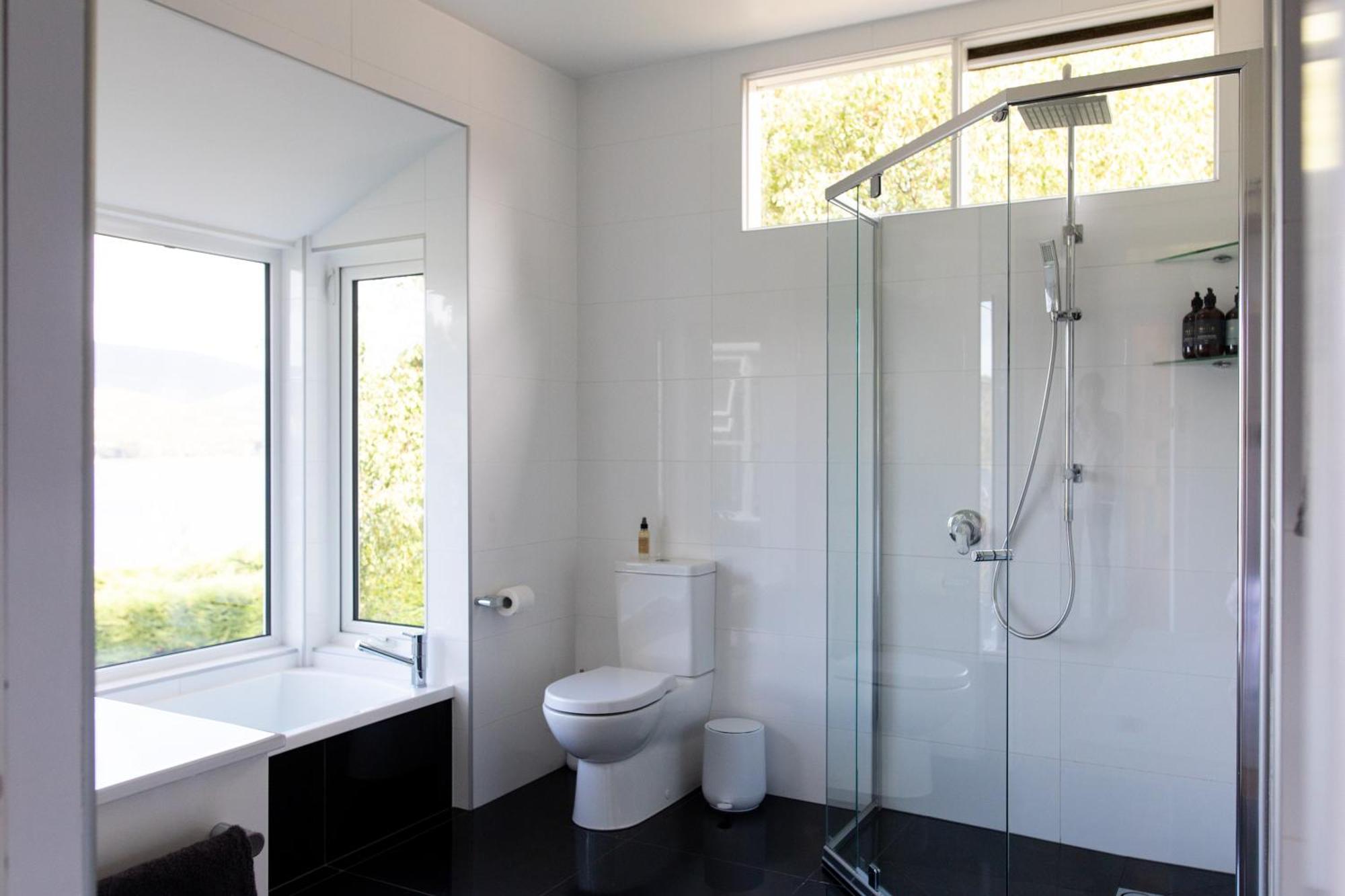 Woodland Bay Retreat-Hot Tub,Sauna And Bayview Hamptons Retreat Lymington 外观 照片