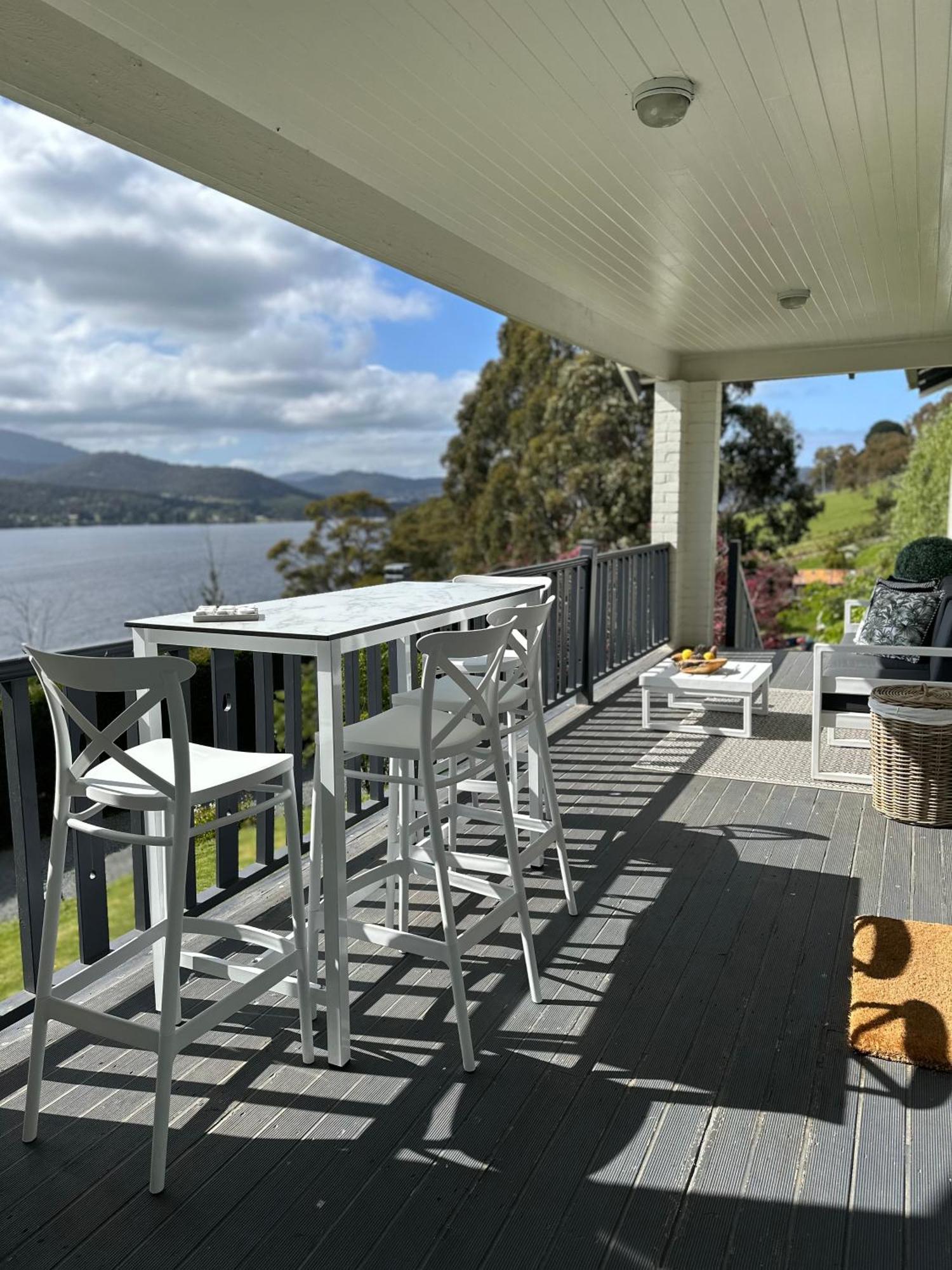 Woodland Bay Retreat-Hot Tub,Sauna And Bayview Hamptons Retreat Lymington 外观 照片